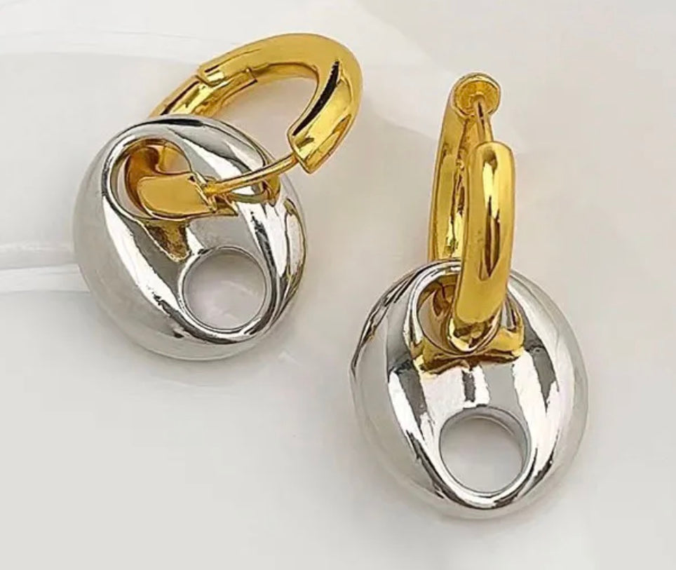 Gucci Link Earrings