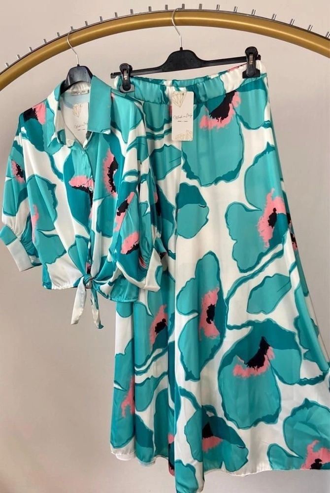 Neon Blossoms Italian Set