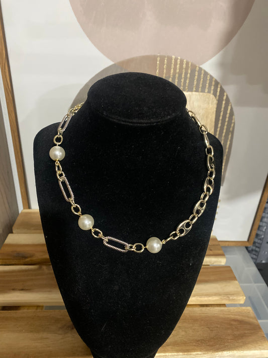 Shiny Pearl Chain